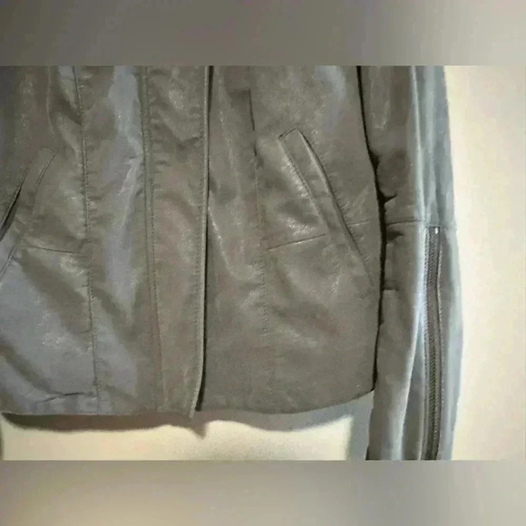 FREE PEOPLE COOL & CLEAN VEGAN LEATHER FITTED MOTO JACKET - SZ UNKNOWN - Picture 6 of 15